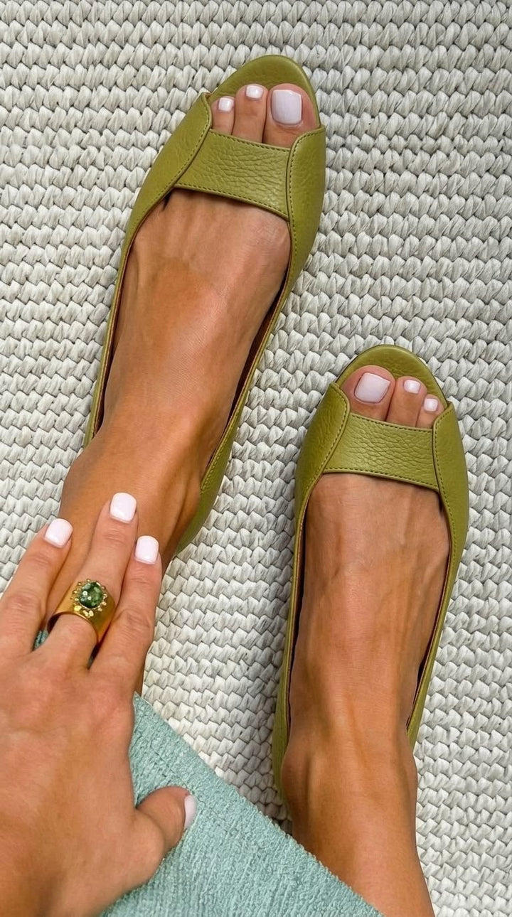Reyes™ | Metallic Flat Sandals