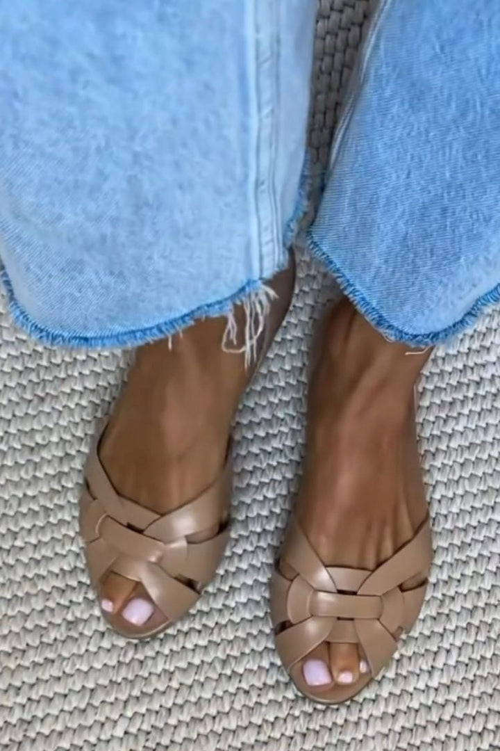 Amparo™ | Woven Flat Sandals
