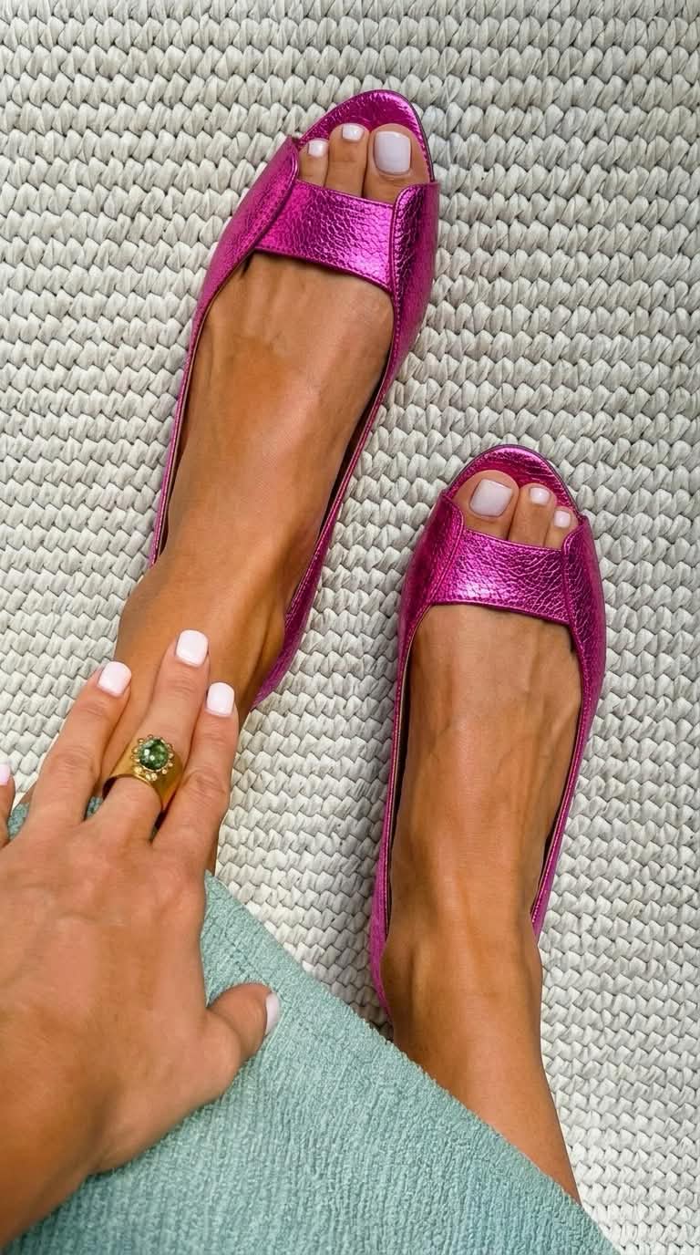 Reyes™ | Metallic Flat Sandals