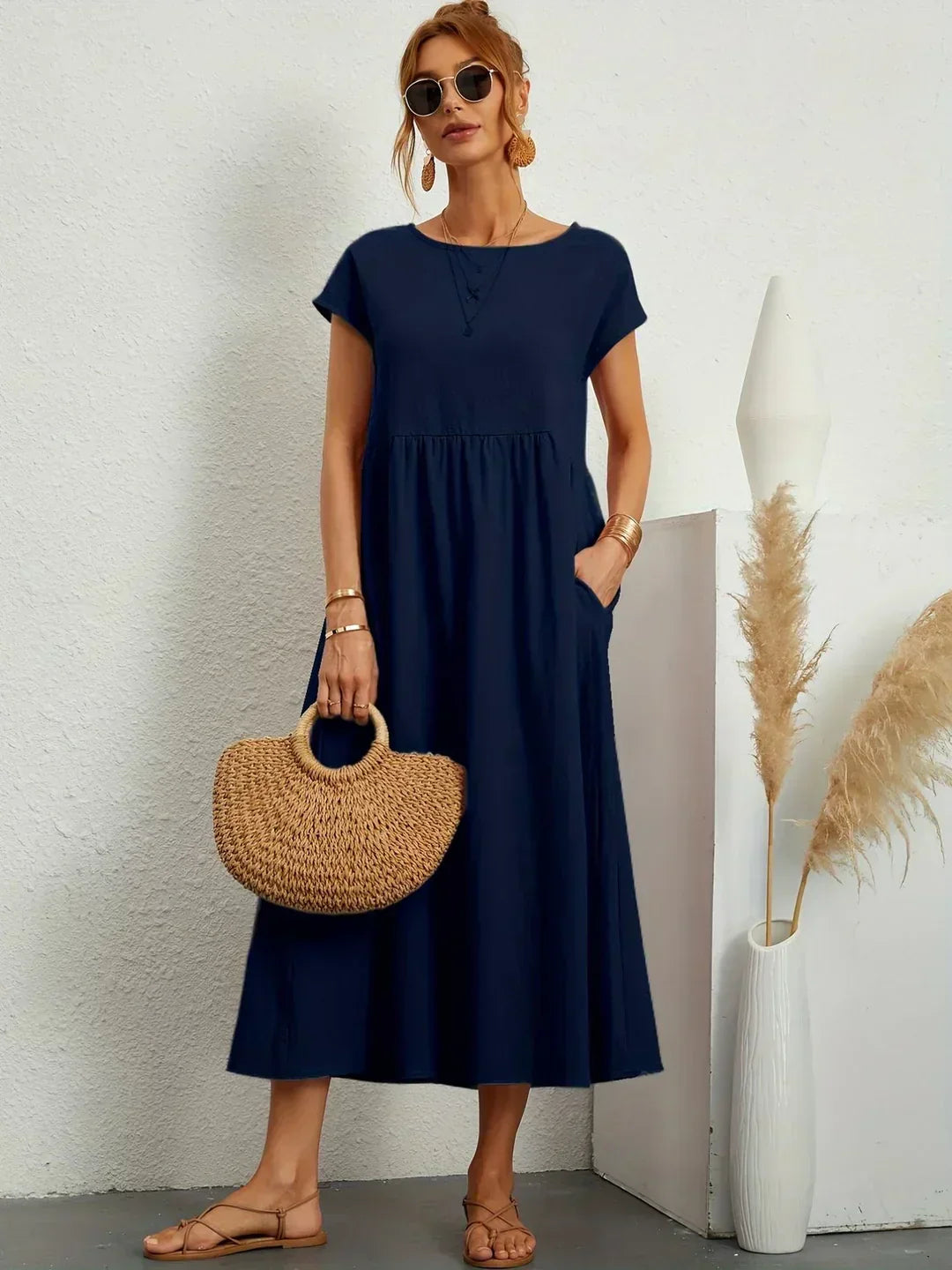 Charlotte ™ — Flowing Midi Dress with Timeless Elegance