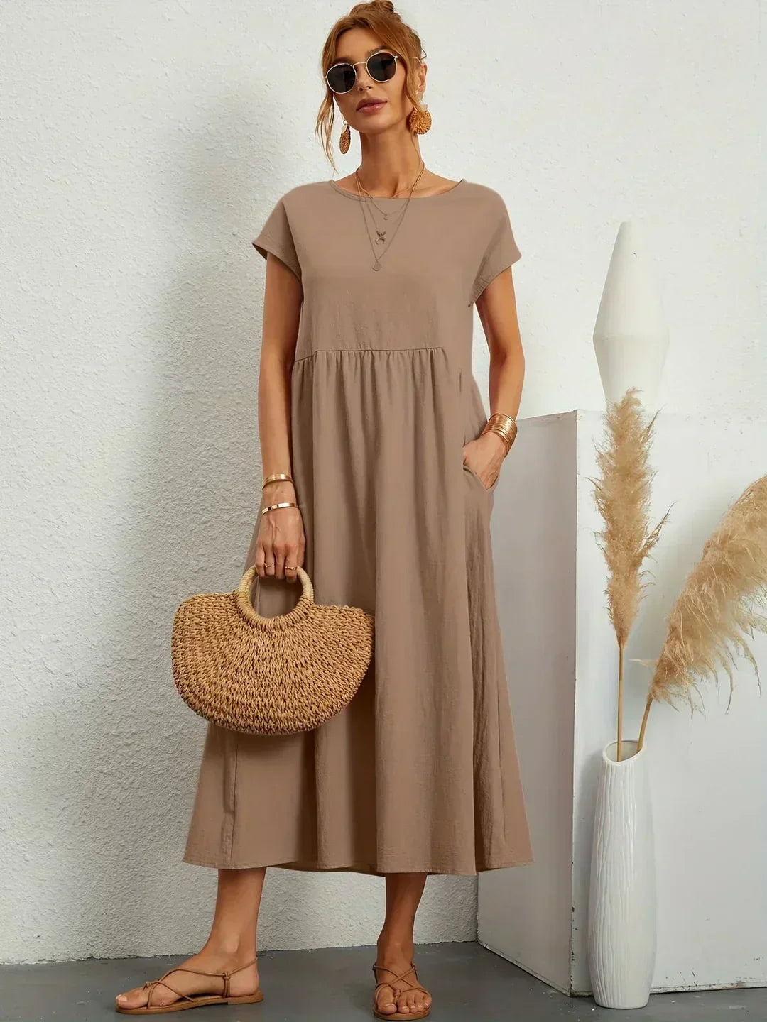 Charlotte ™ — Flowing Midi Dress with Timeless Elegance